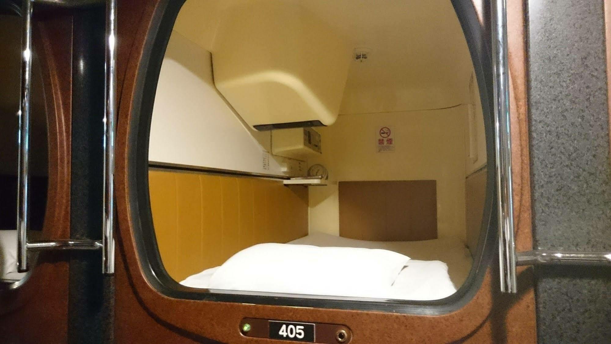 Capsule&Sauna New Japan EX  Hiroshima Esterno foto