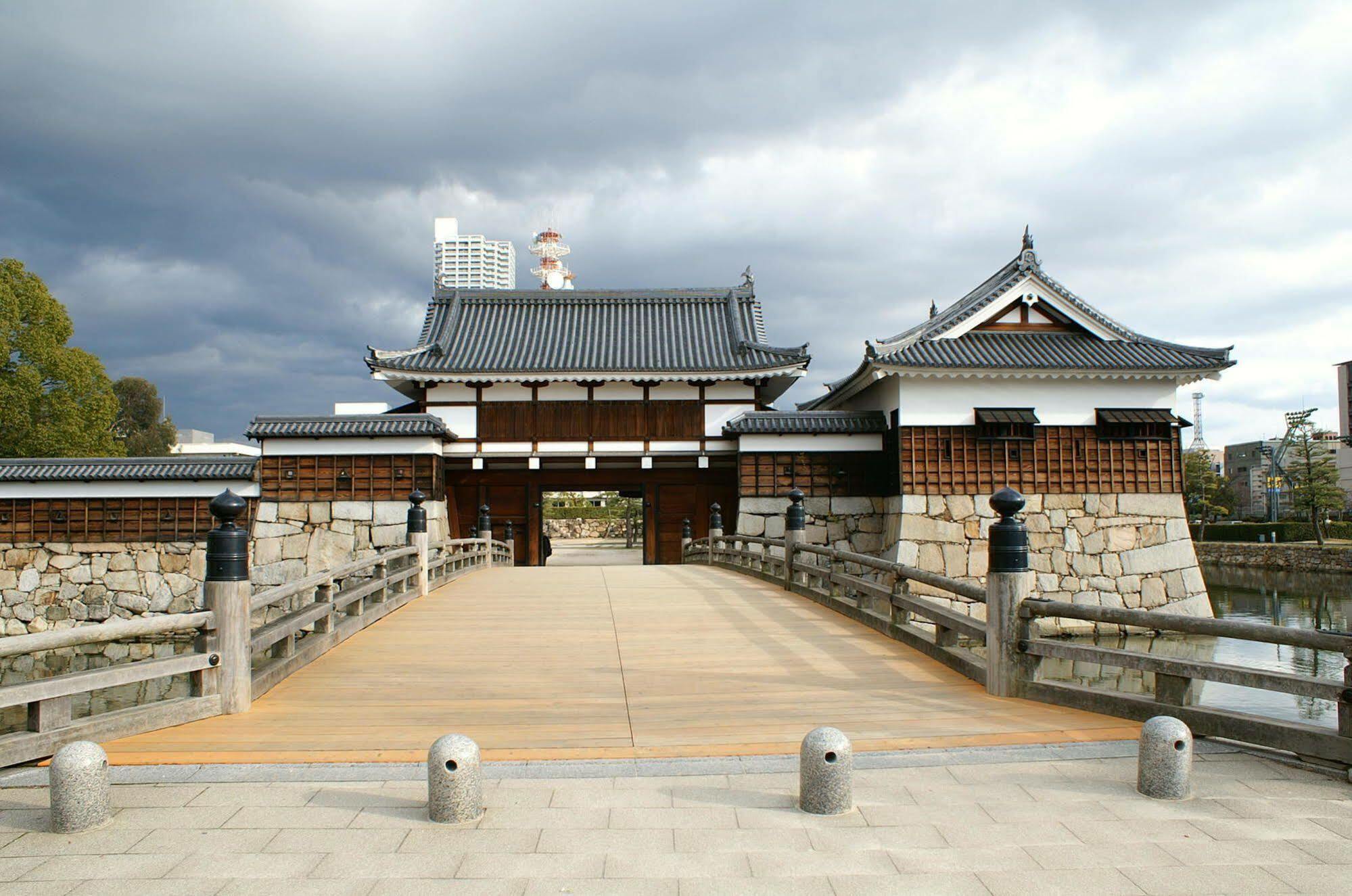 Capsule&Sauna New Japan EX  Hiroshima Esterno foto